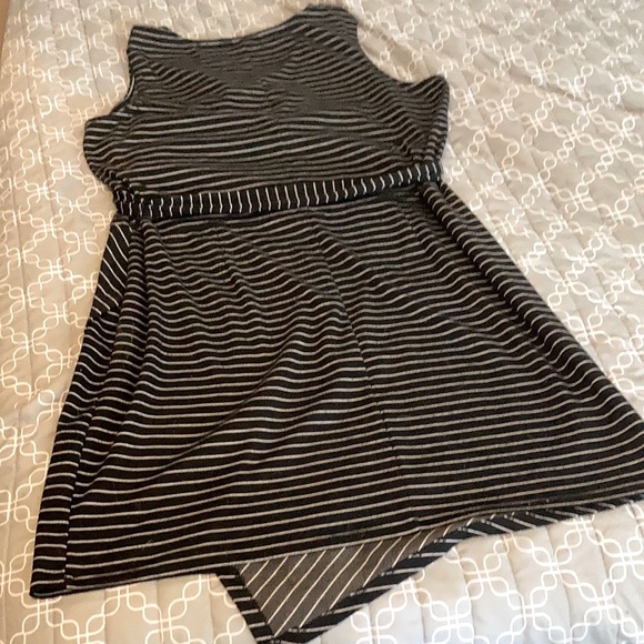 Maurices Striped Fit & Flare Dress! Bias-cut/Tie Waist/Sleeveless and FLATTERING - Picture 2 of 7
